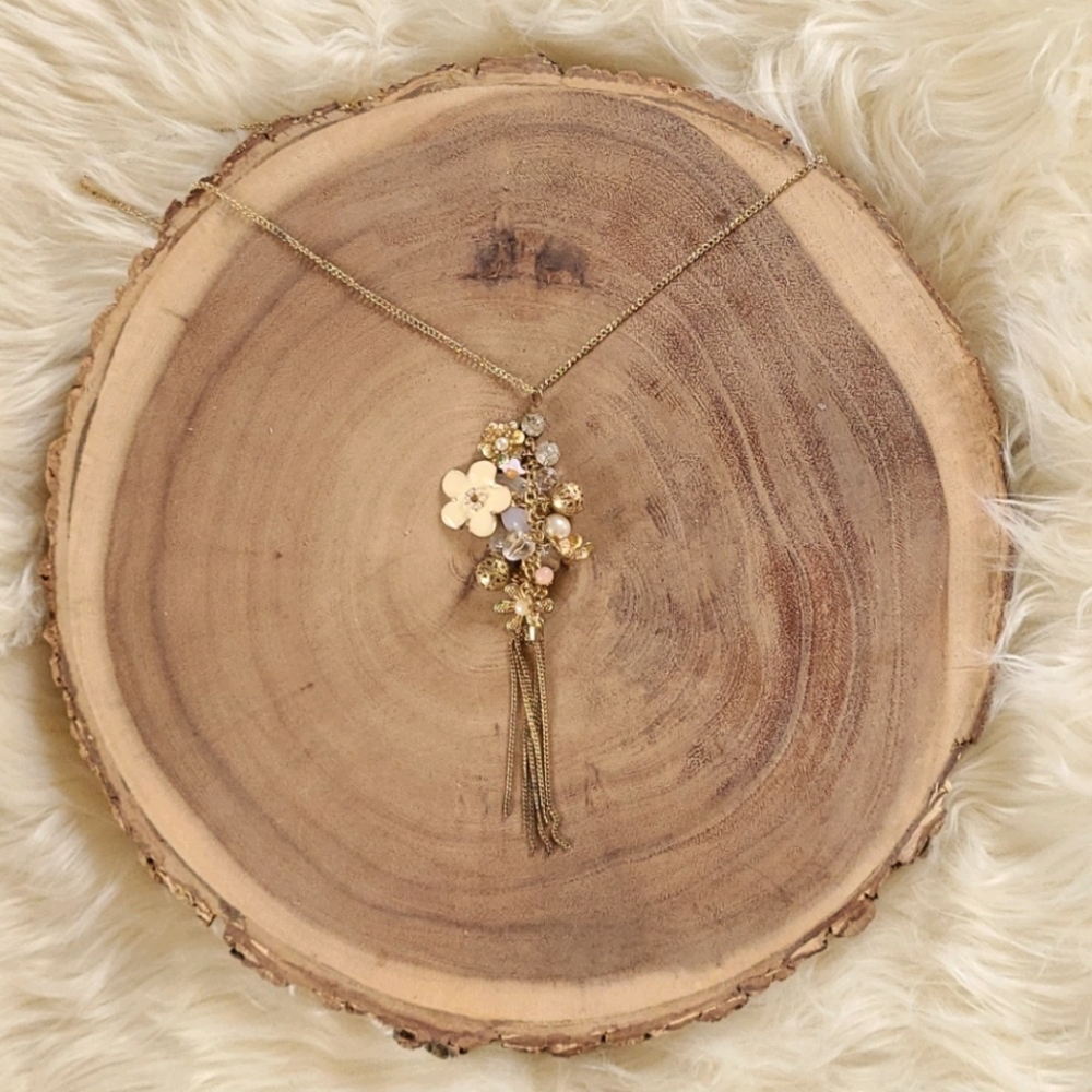 Flower chain necklace